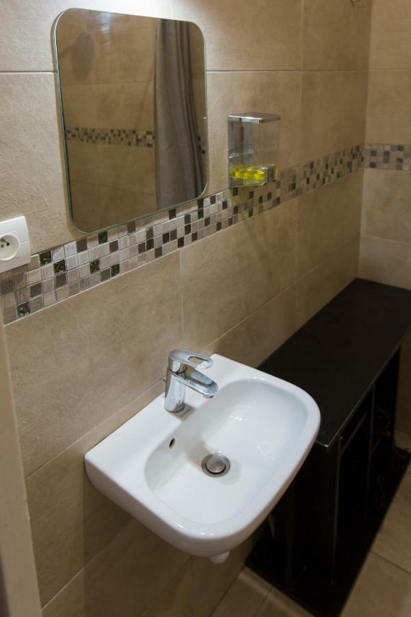 Backpackers Hostel Αντίμπ Εξωτερικό φωτογραφία